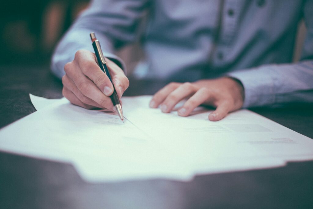 Ultimate Guide to the Best Contract Management Software for Recruiters in 2026
